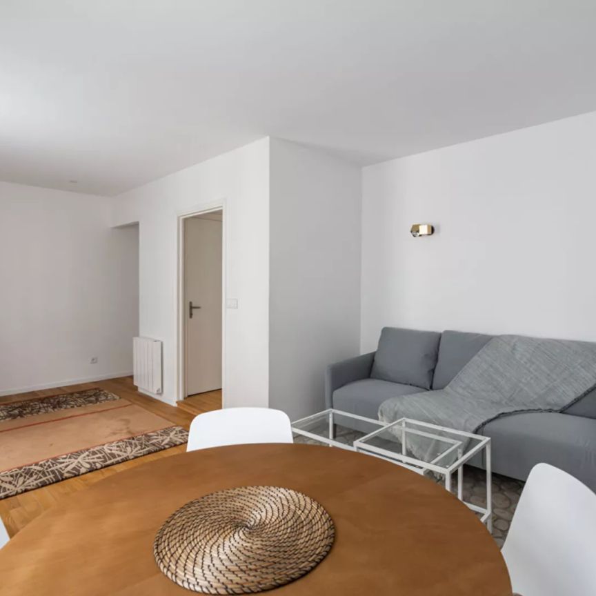 Appartement Paris 2 pièce(s) 43.95 m2 - Photo 1