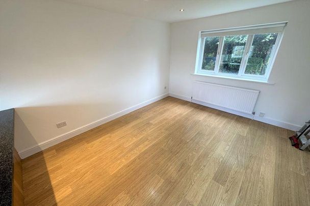 2 bedroom end of terrace house to rent - Photo 1