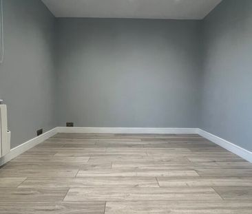 Flat 8, Bramley Road, London, W10 6SY - Photo 1