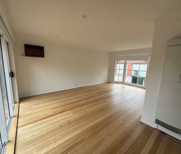 Peaceful, private and perfectly positioned - Photo 1