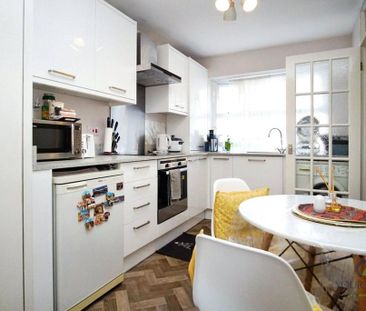 2 bedroom terraced house to rent - Photo 6