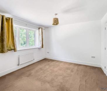 4 bedroom property to rent in Bracknell - Photo 5