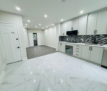For Lease - 196 Caledonia Road Unit# Main Flr, Toronto, Ontario - Photo 1