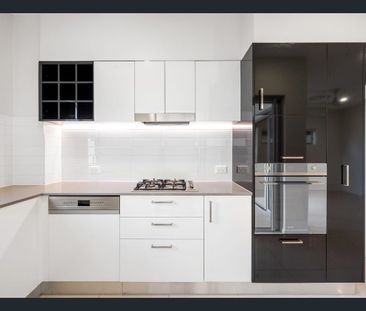 Modern West End Apartment with Park & River Views - Photo 3