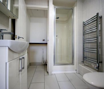 Studio to rent - Photo 6