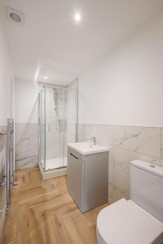 4 bedroom townhouse to rent - Photo 5