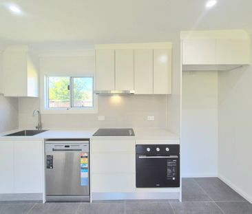 Brand new Granny Flat | 2 Bedroom w 1 Bath - Photo 5