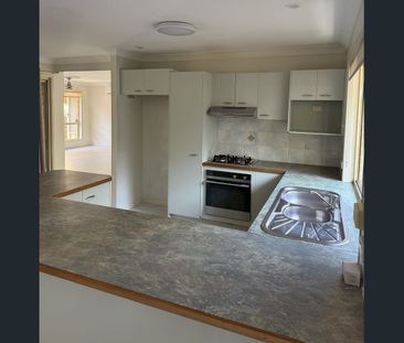 Spacious Home - Photo 5