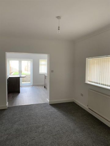1 bedroom Flat To Let - Photo 3