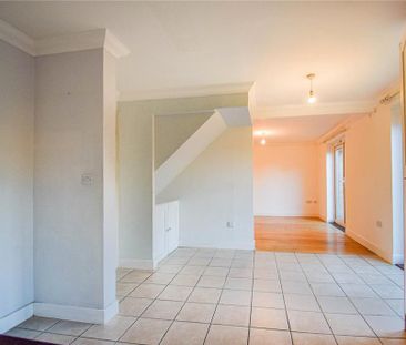 4 bedroom detached house to rent - Photo 3