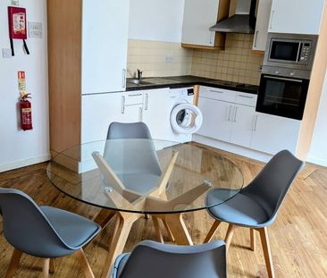 2 Bed Terraced House, Carr Mills, LS7 - Photo 1