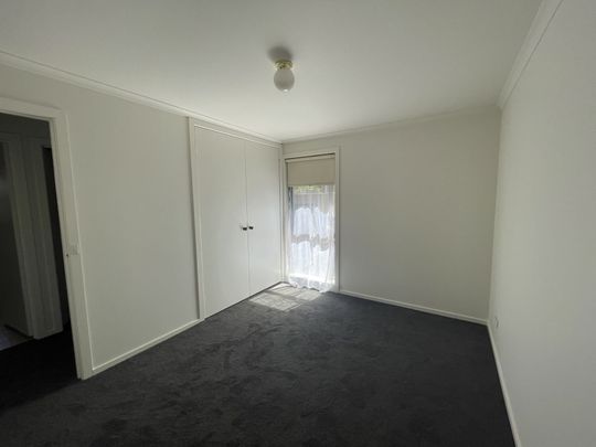 Charming 2-Bedroom Unit in Seaholme - Photo 1