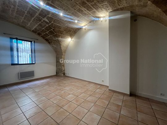 APPARTEMENT EN REZ DE CHAUSSÉE CENTRE VILLE DE BEAUCAIRE !!, - Photo 1