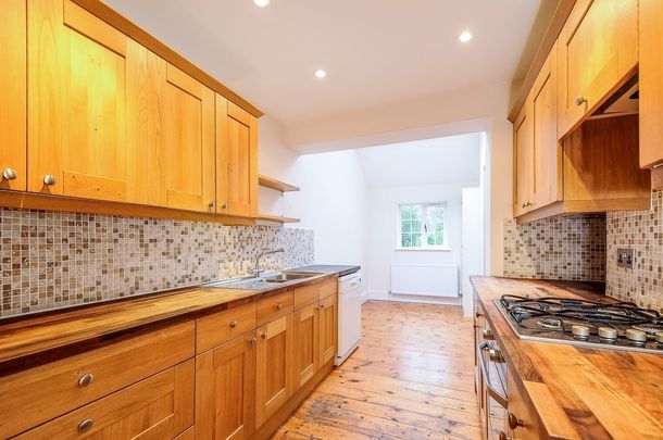 3 bedroom semi-detached house to rent - Photo 1