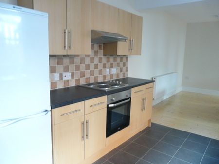 7 Bed Semi-Detached House, Shaftesbury Avenue, SO17 - Photo 3