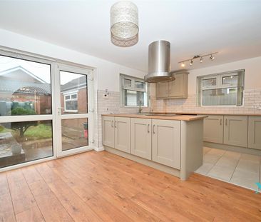 74 Downshire Road, Carrickfergus, BT38 7LD - Photo 6