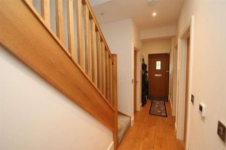 Two Waters Road, Hemel Hempstead, HP3 - Photo 2