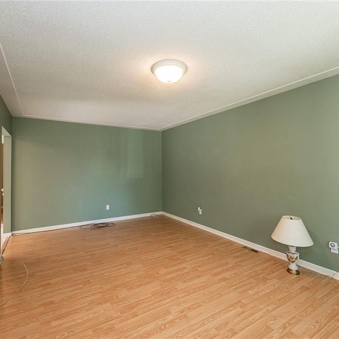 For Lease - 105 Kipling Avenue, London East, Ontario - Photo 1