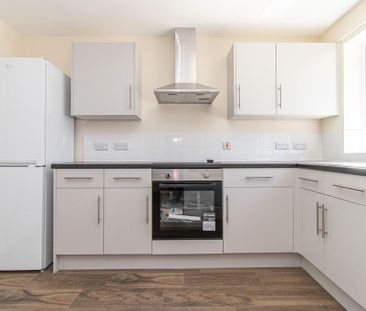 3 bedroom terraced house to rent - Photo 4