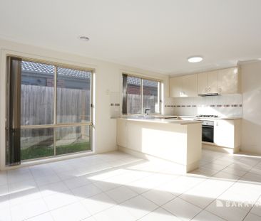 Spacious Family Home! - Photo 2