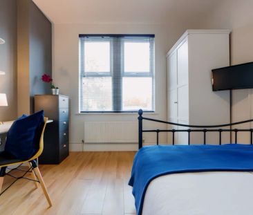 6 Bed 2 Bath - Photo 1