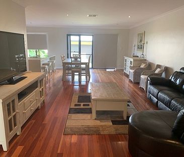 Tamworth Furnished Accommodation- Hillvue - Photo 5