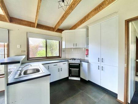 1/1 Baystone Court Traralgon VIC - Photo 4