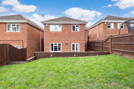 Riverside Close, Wallington, SM6 - Photo 2
