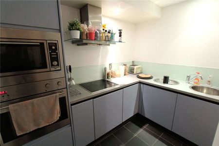 Fully Furnished One Double Bedroom Apartment with an allocated parking space included in the popular Leftbank development. - Photo 4