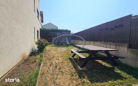 Apartament cu gradina si 2 parcari, in Europa - Fotografie 3
