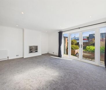 3 bedroom terraced house to rent - Photo 4