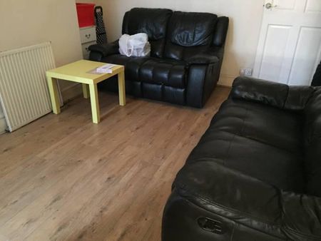 4 bedroom house share to rent - Photo 2