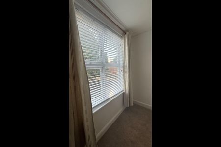 4 Bed Terraced House, Forster Street, NG7 - Photo 3