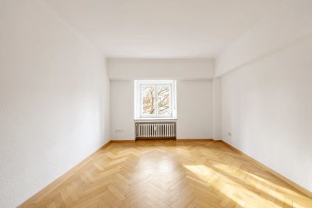 Altbau-Atmosphäre in Laim: Charmante Stadtwohnung mit 3,5 Zimmern und West-Balkon - Photo 3