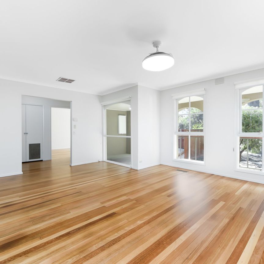 11 Burlington Crescent, Wantirna - Photo 1