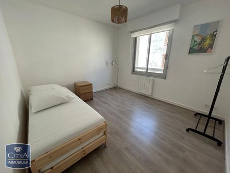Location Appartement 3 pièces 69m² LAVAL 53000 - Photo 4