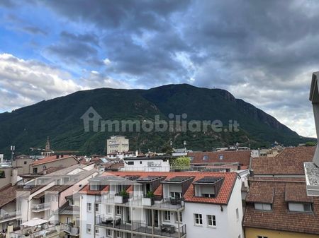 Trilocale via Cassa di Risparmio, 7, 39100 Bolzano Italia, Centro, Bolzano - Foto 5