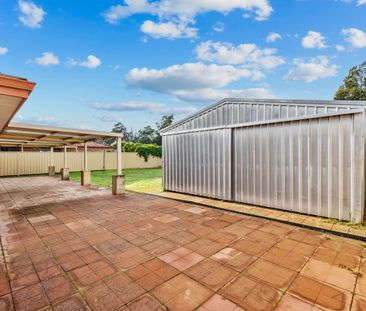 90 Inverness Circle, Camillo, WA 6111 - Photo 5