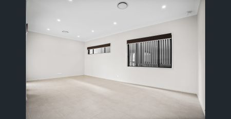 Luxurious 4-Bedroom Home with Stunning Escarpment Views - Photo 4