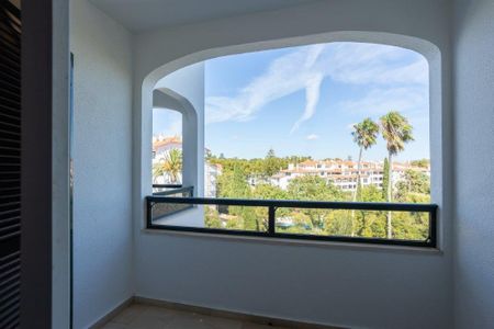 2 Bedroom Apartment, Cascais - Photo 3