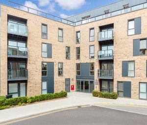 1 Bedrooms Flat to rent in 1 Brooklands House, Addlestone KT15 | £ 254 - Photo 1