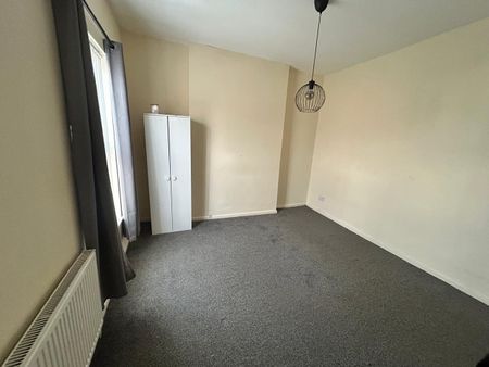 2 Bed Terraced House, Joan St, M40 - Photo 3
