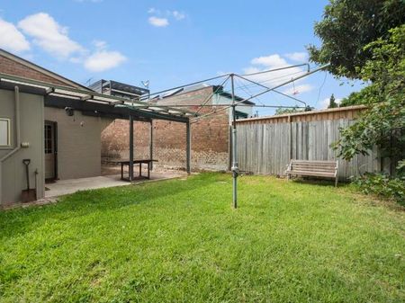 18 Cook Street, Randwick, NSW 2031 - Photo 2