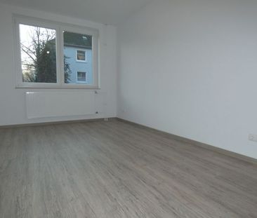 *** Charmante 2-Zi.-Whg. mit Loggia in grüner Lage! *** - Photo 4