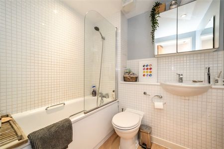 St. Georges Way, London, SE15 6QS - Photo 5