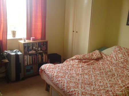 2 Bed Flat, Lindale, SW19 - Photo 3