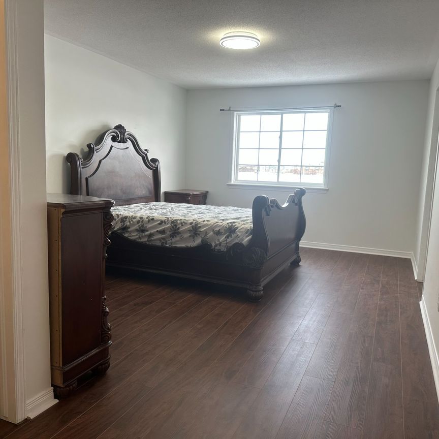 For Lease - 454 Wisteria Crescent, Hunt Club - Windsor Park Village and Area, Ontario - Photo 1