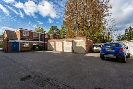 Bishopsford Road, Morden, SM4 - Photo 5