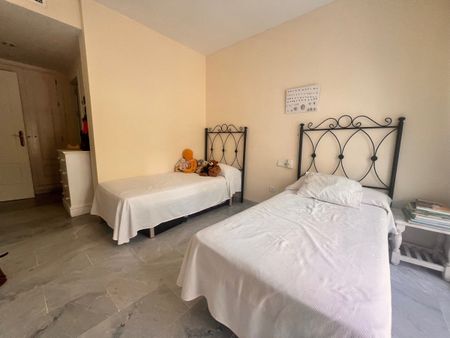 Apartment in Guadalmina Baja, Costa del Sol - Photo 5