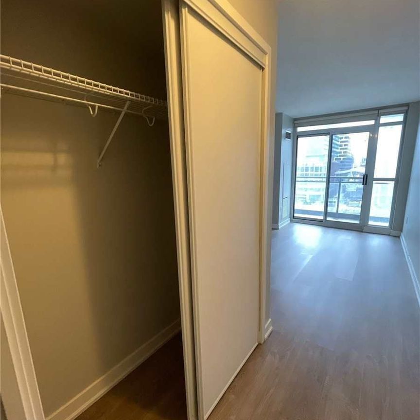 For Lease - 25 Capreol Court Unit# 906, Toronto, Ontario - Photo 1